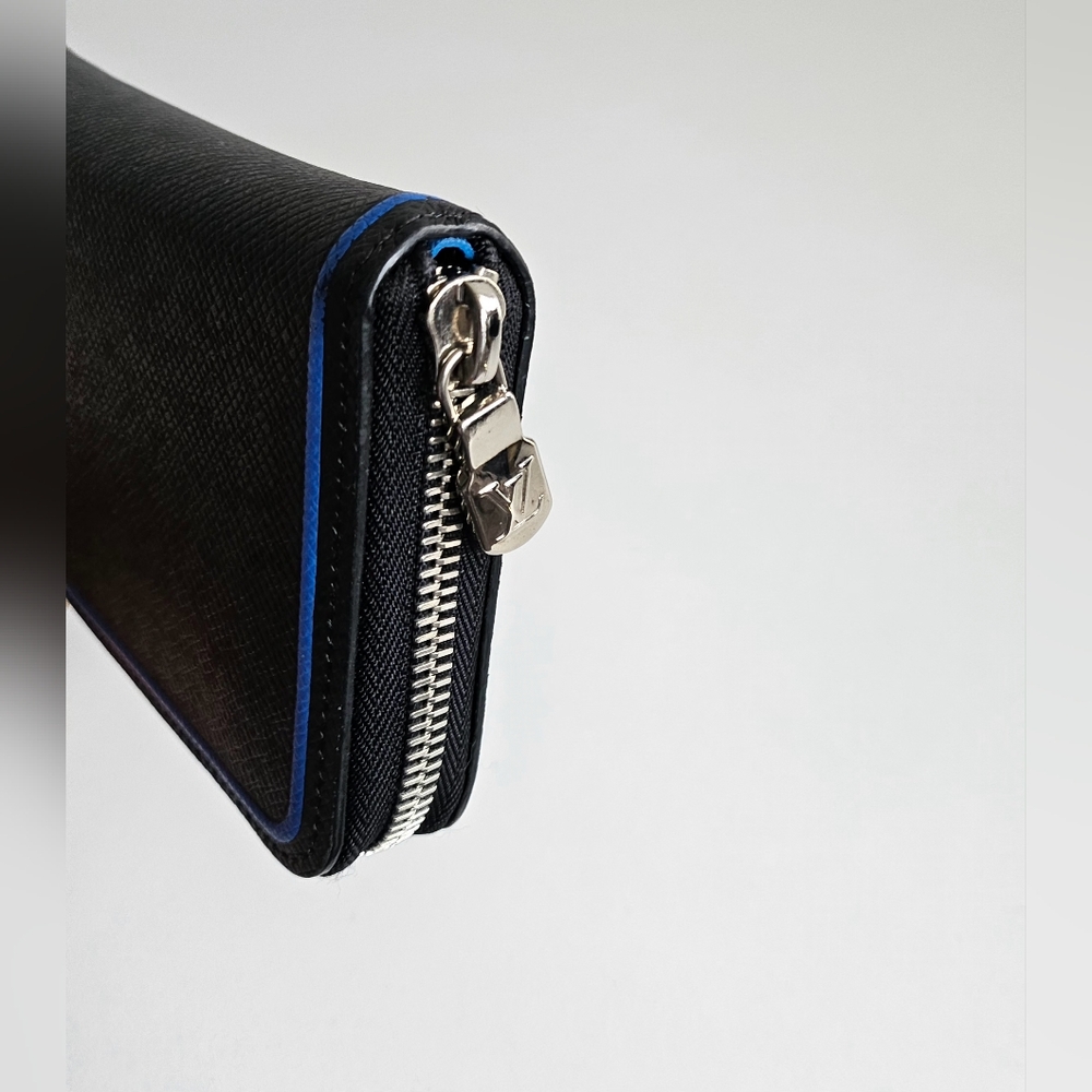 Louis Vuitton Black & Blue Taiga Vertical Long Zippy Wallet - Picture 4 of 11